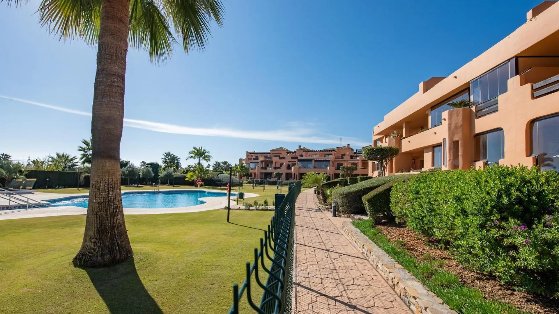 Casares Costa Gem: 2Br With Pool Apartment Bahia de Casares